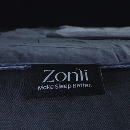 Close up of the Z-Magic Cooling Comforter label.