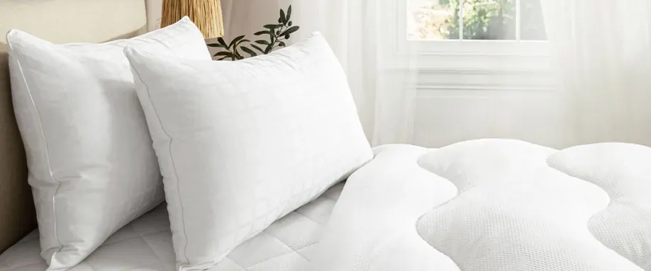 The-Fine-Bedding-Company-Breathe-Pillow-Review-FI
